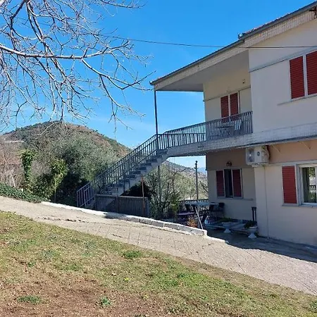 Country 20 Min From Trikala