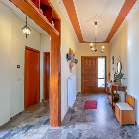 Country 20 Min From Trikala *